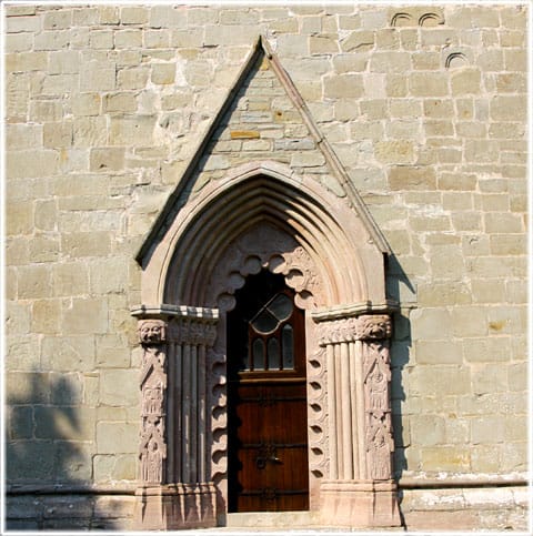 Långshusets port på Hablingbo kyrka