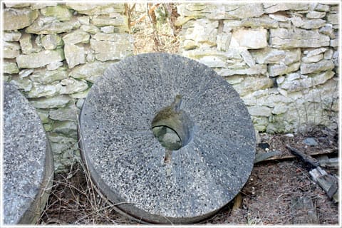 Kvarnsten vi kvarnen i Kräklingbo
