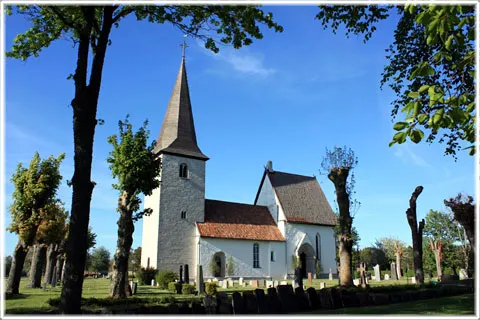 Halla kyrka, foto Bernt Enderborg