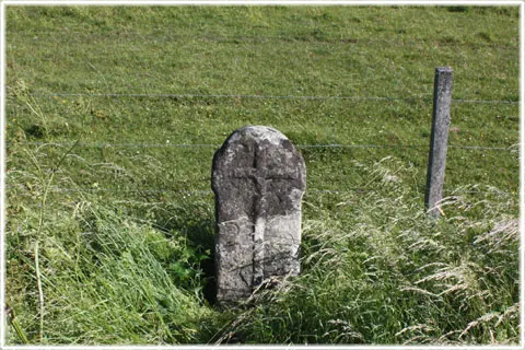 Brudstenen i Rone, foto Bernt Enderborg