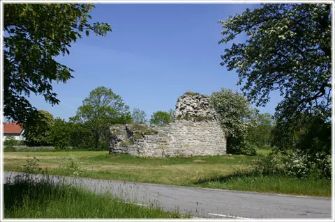 Öja kastal, foto Bernt Enderborg