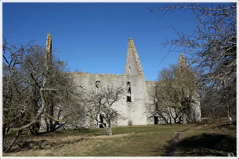 S:t Göran - kyrkoruin, foto Bernt Enderborg