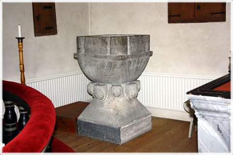 Dopfunten i Västergarn kyrka