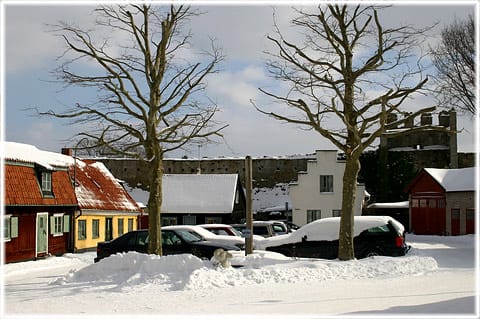 Skampålen på Klinten i Visby, snö