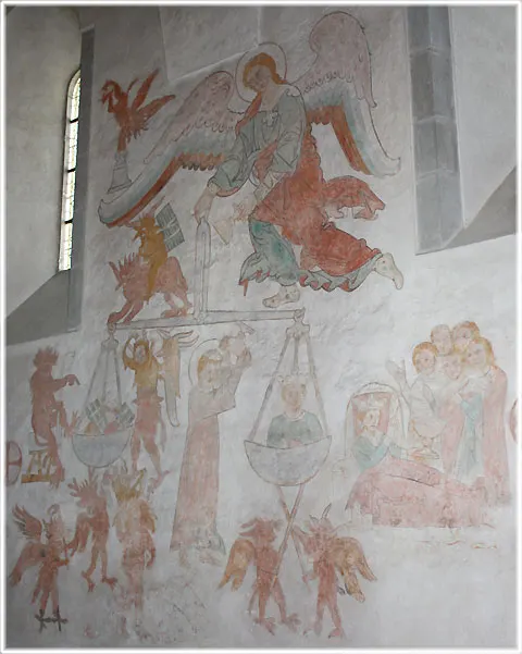 Största målningen - kejsar Henriks själavägning, foto Bernt Enderborg