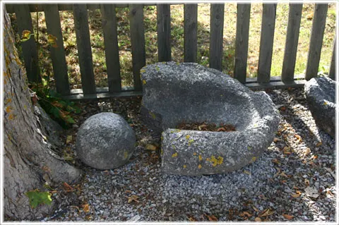 Lapidarium i Björke, foto Bernt Enderborg