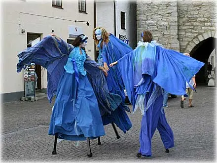Vi såg Street theatre Pinezka på Östertorg , foto Bernt Enderborg