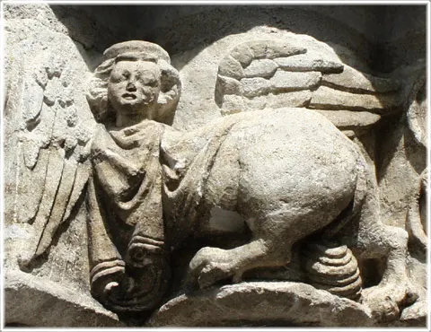 Sfinxer i kyrkokonsten, foto Bernt Enderborg