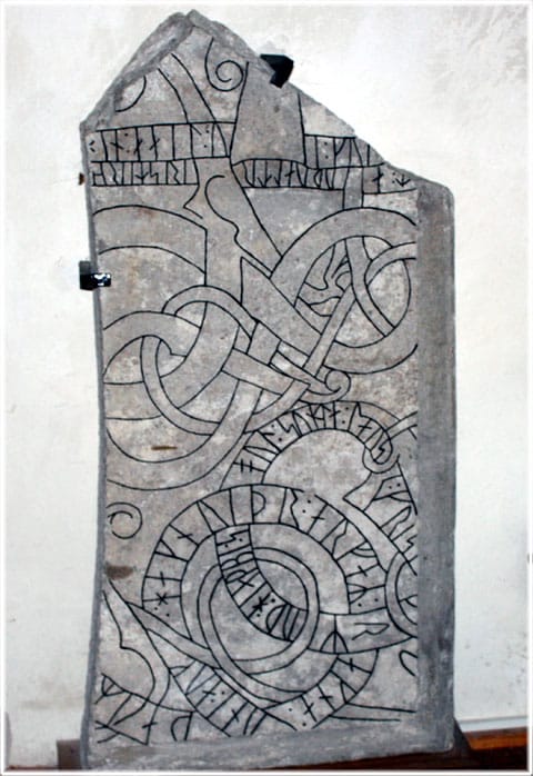 Runsten i Atlingbo kyrka