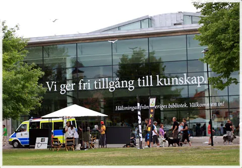 Almedalsbiblioteket - bokmässa Gotland, foto Bernt Enderborg